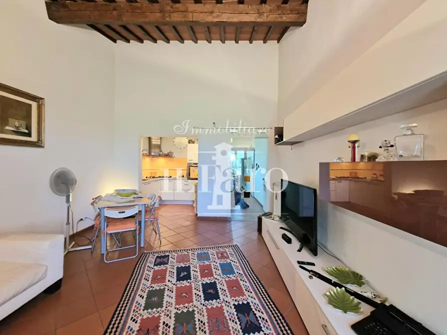 Immagine 1 di Appartamento in vendita  a Campi Bisenzio