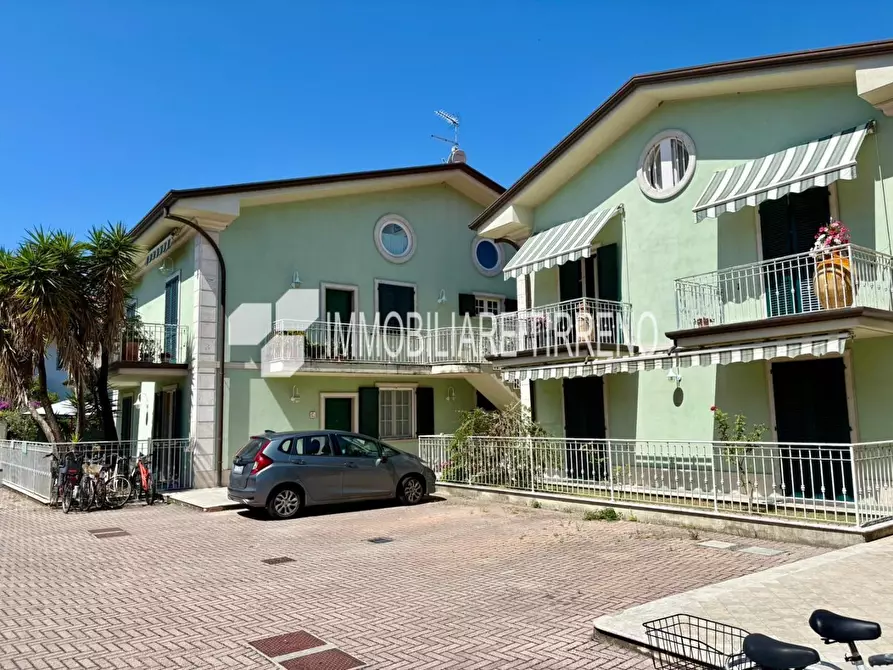 Immagine 31 di Appartamento in vendita  a Massa
