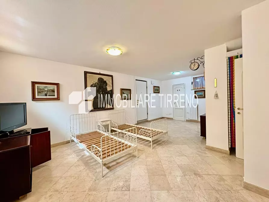 Immagine 20 di Appartamento in vendita  a Massa