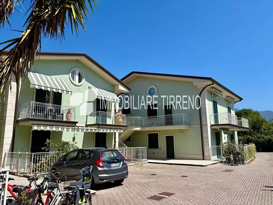 Immagine 32 di Appartamento in vendita  a Massa
