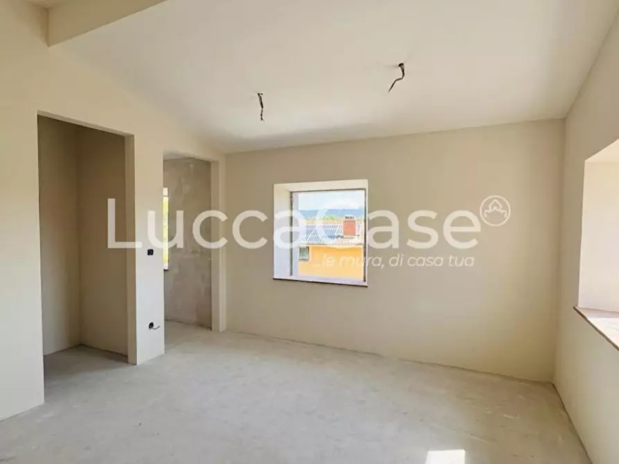 Immagine 8 di Casa colonica in vendita  a Capannori