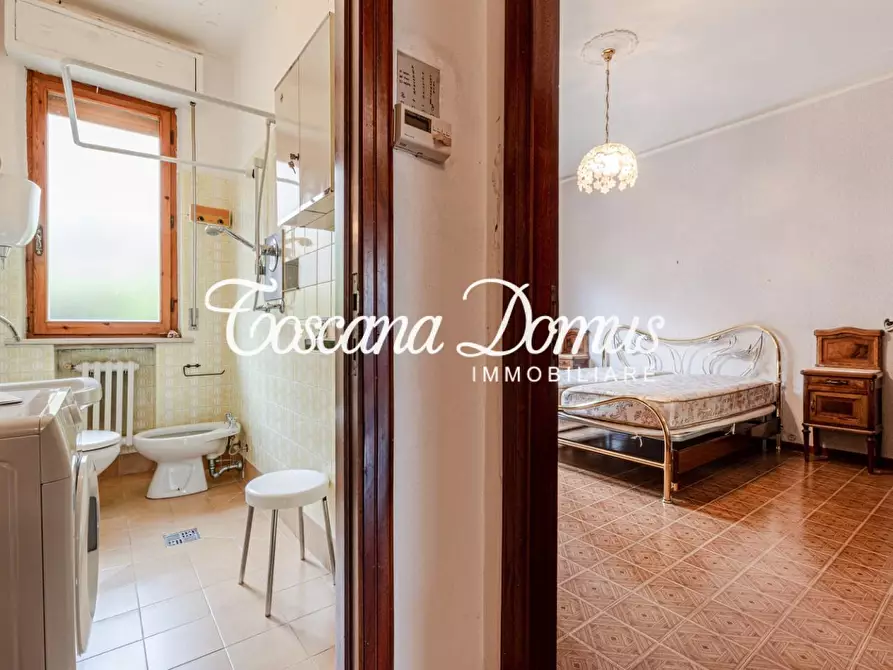 Immagine 41 di Appartamento in vendita  a Siena