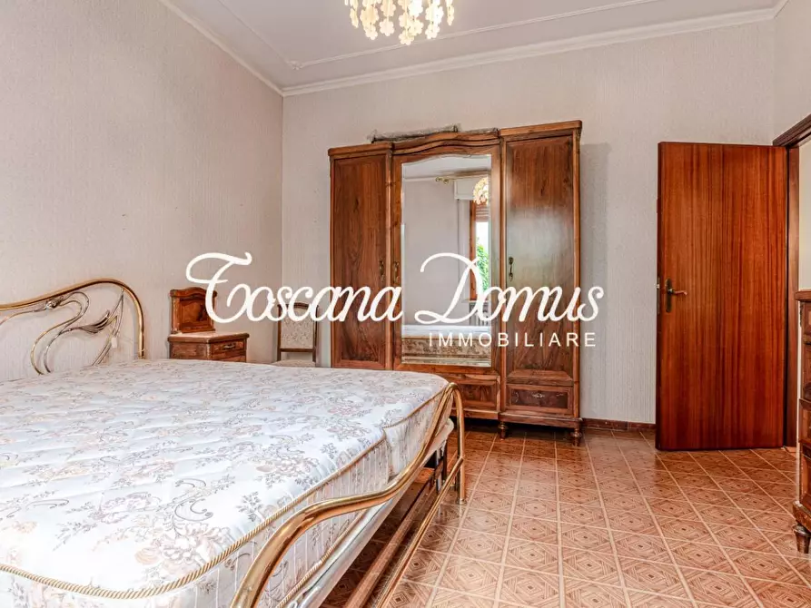Immagine 25 di Appartamento in vendita  a Siena