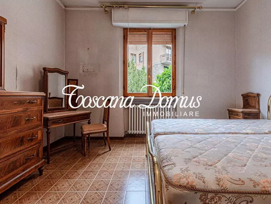 Immagine 22 di Appartamento in vendita  a Siena