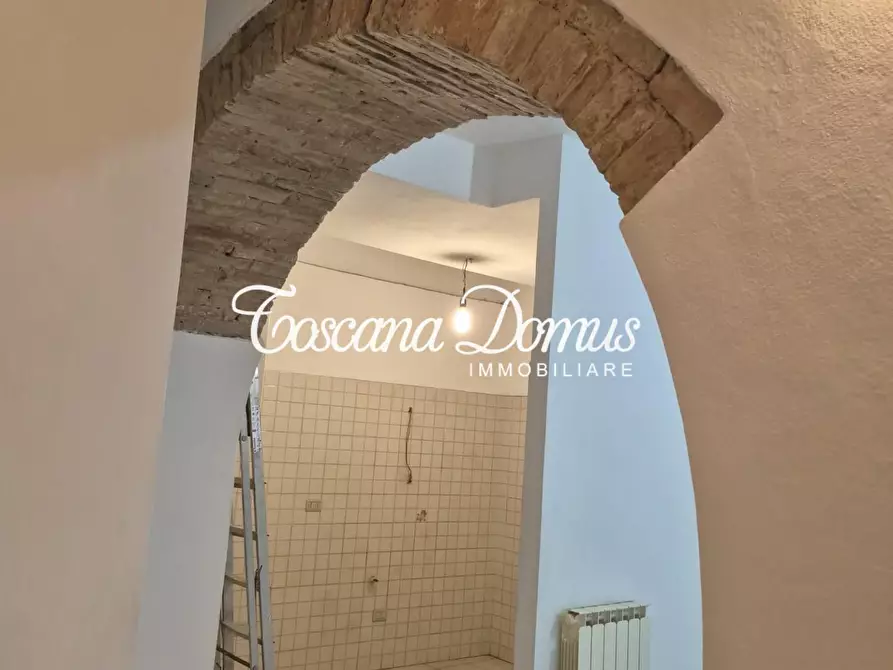 Immagine 8 di Appartamento in vendita  a Siena