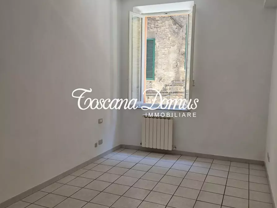 Immagine 5 di Appartamento in vendita  a Siena