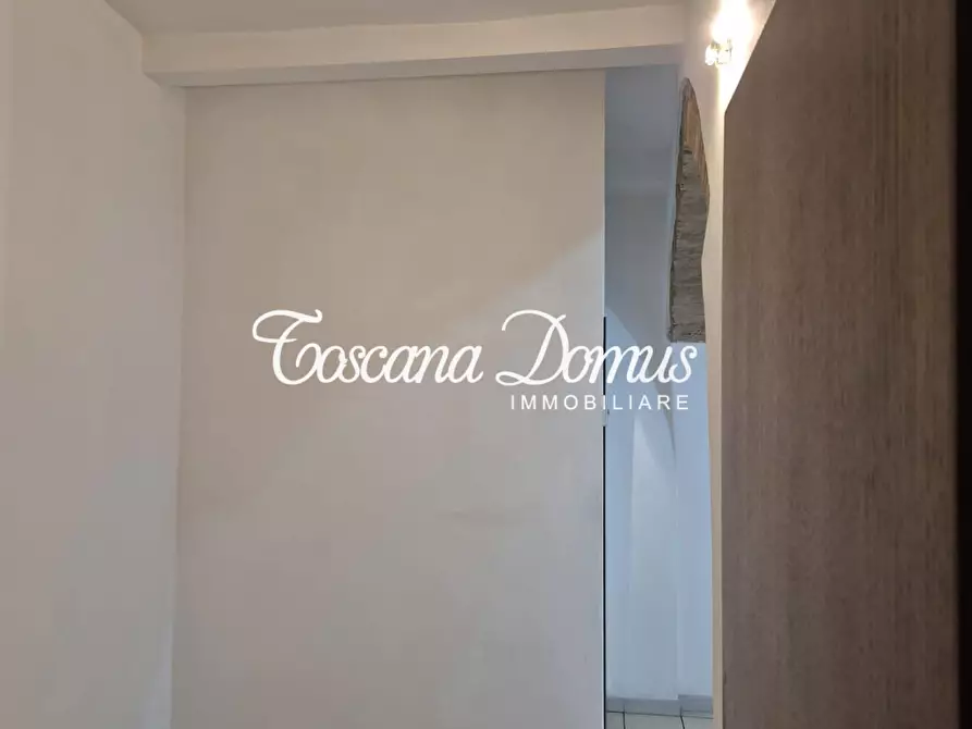Immagine 4 di Appartamento in vendita  a Siena