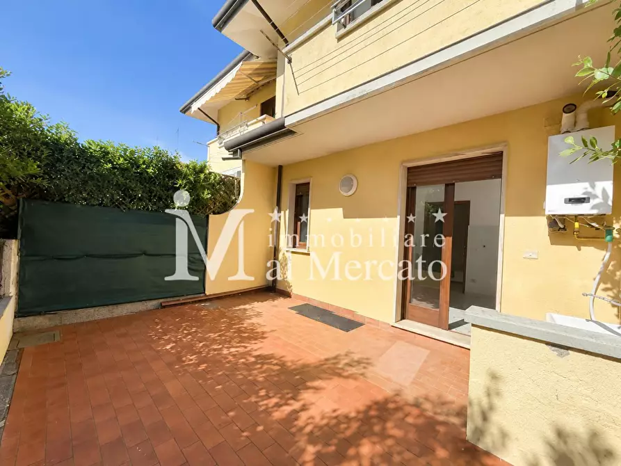 Immagine 16 di Villetta a schiera in vendita  a Viareggio