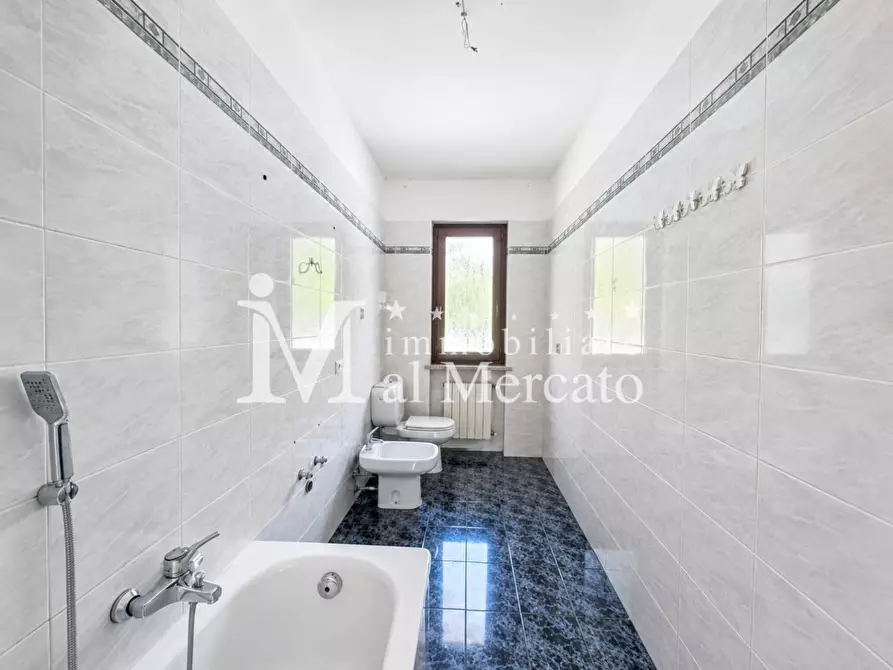 Immagine 29 di Villetta a schiera in vendita  a Viareggio