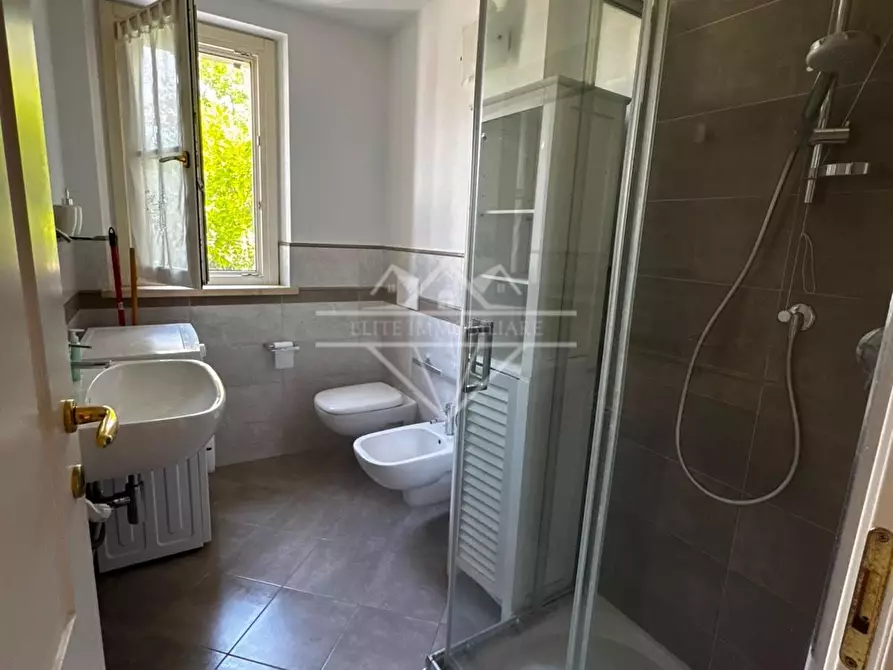 Immagine 7 di Casa indipendente in affitto  a Massa