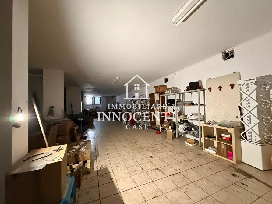 Immagine 4 di Garage in vendita  a Massa