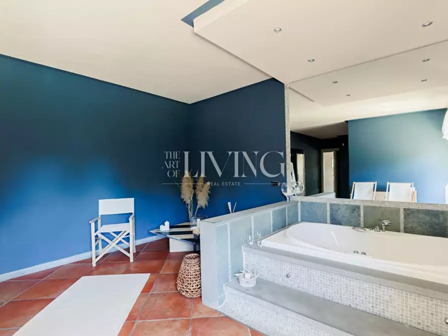 Immagine 22 di Villa in vendita  a Lucca