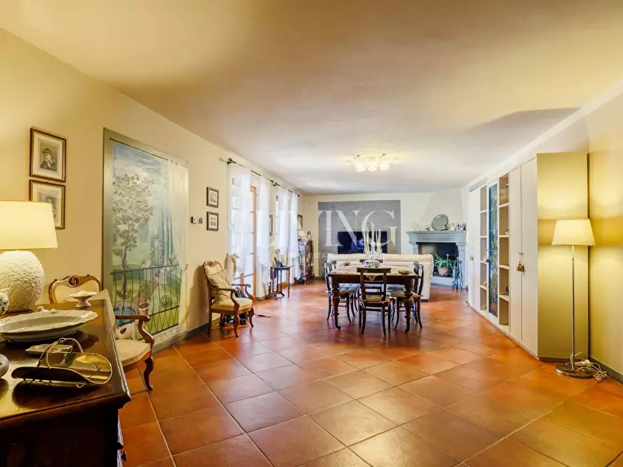 Immagine 59 di Villa in vendita  a Lucca