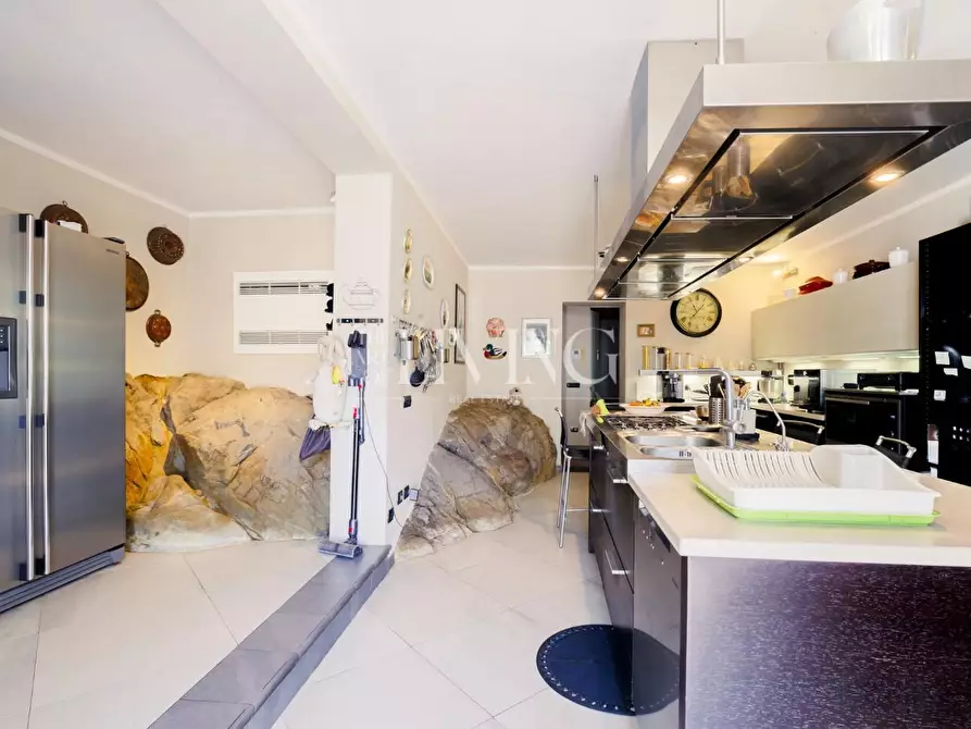 Immagine 13 di Villa in vendita  a Lucca