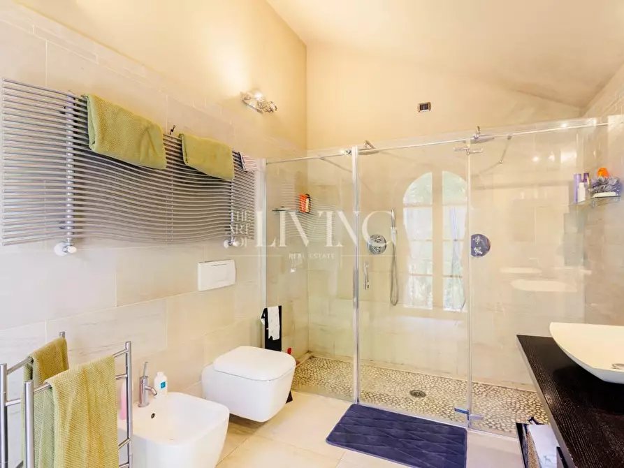 Immagine 55 di Villa in vendita  a Lucca