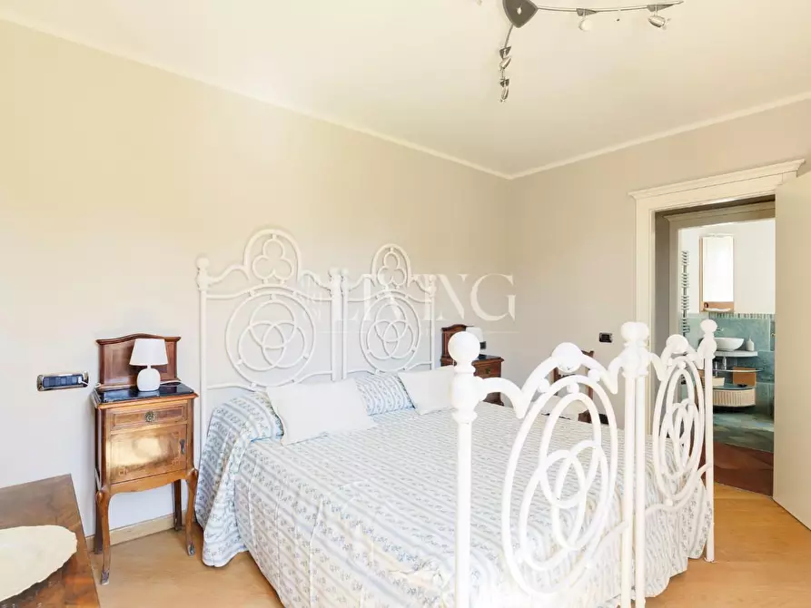 Immagine 42 di Villa in vendita  a Lucca