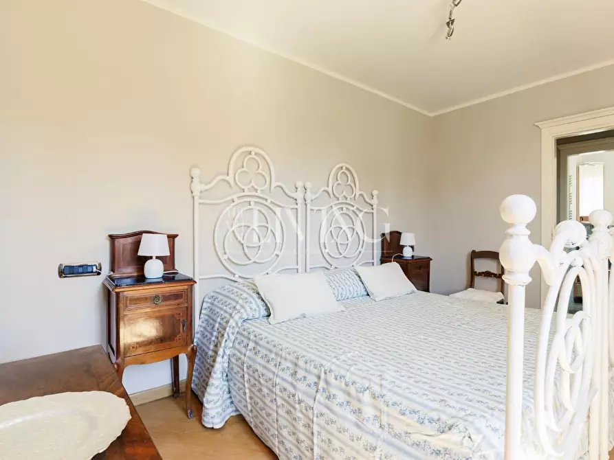 Immagine 40 di Villa in vendita  a Lucca