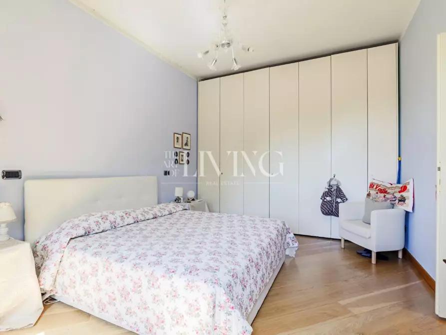 Immagine 47 di Villa in vendita  a Lucca