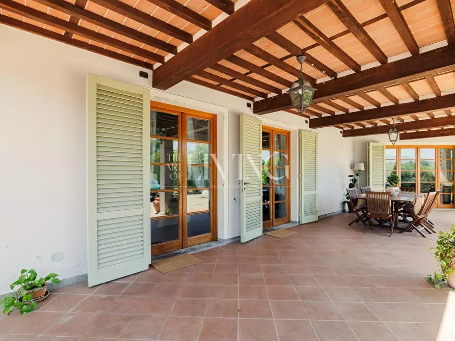 Immagine 6 di Villa in vendita  a Lucca
