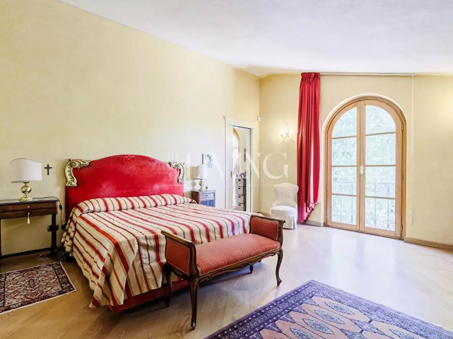 Immagine 49 di Villa in vendita  a Lucca