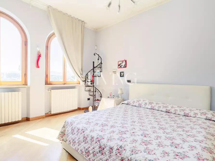 Immagine 46 di Villa in vendita  a Lucca