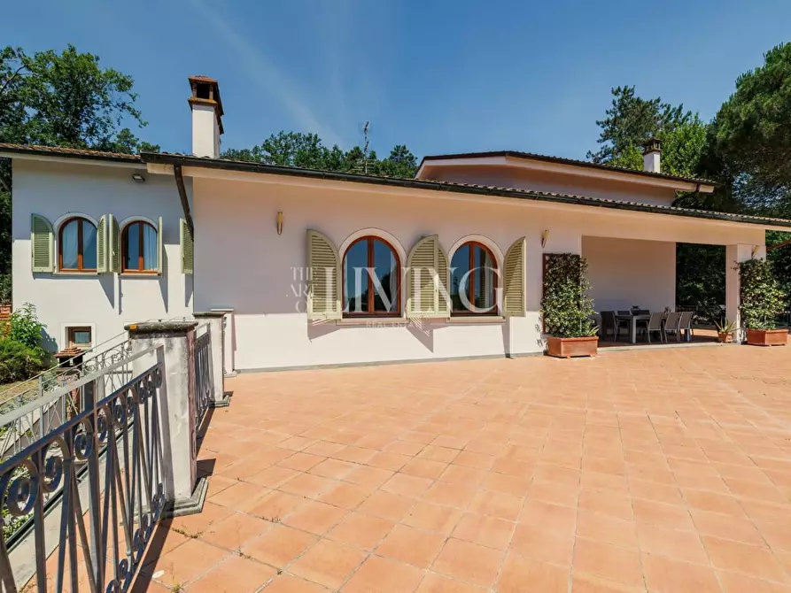 Immagine 67 di Villa in vendita  a Lucca
