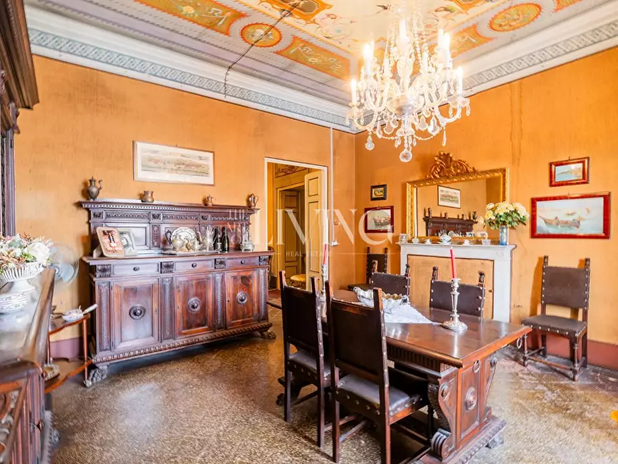 Immagine 10 di Appartamento in vendita  a Lucca