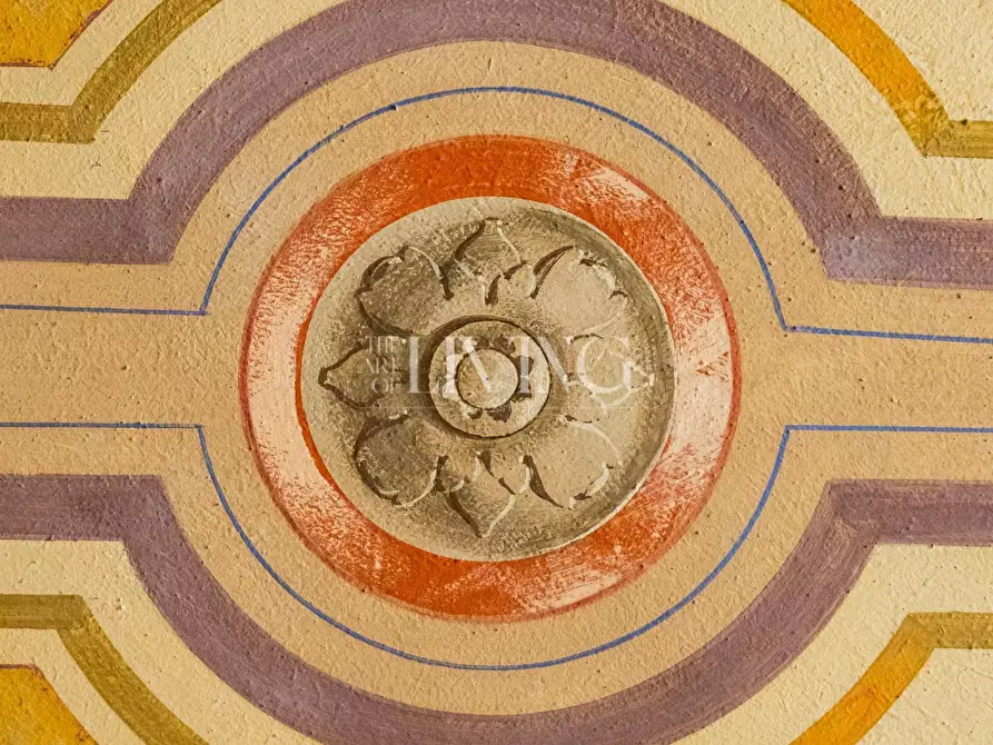 Immagine 15 di Appartamento in vendita  a Lucca