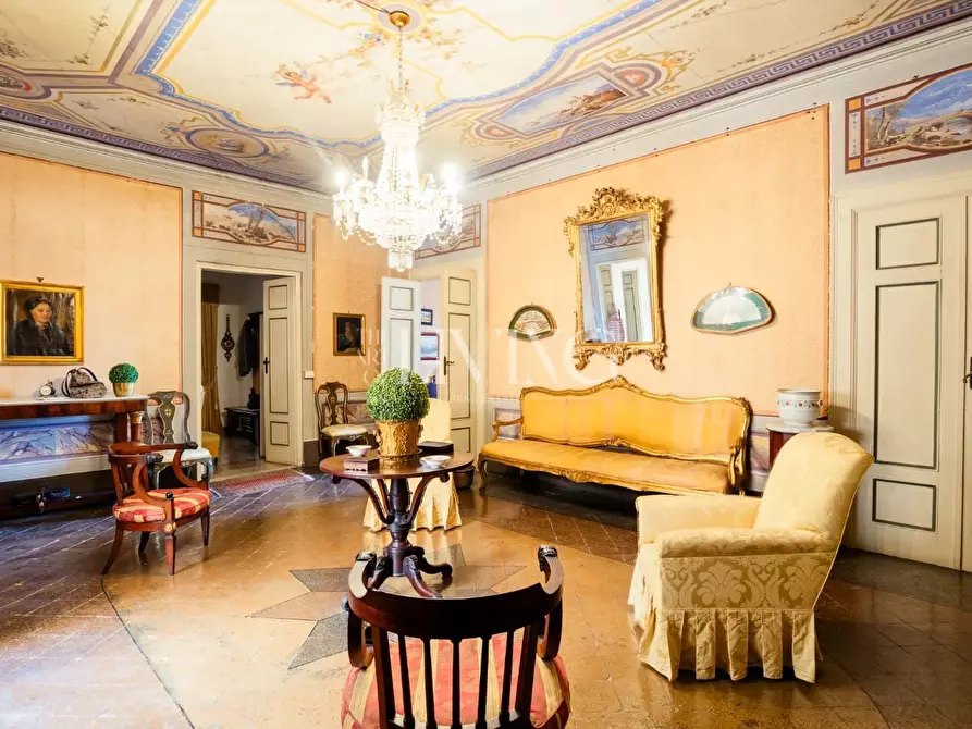 Immagine 2 di Appartamento in vendita  a Lucca