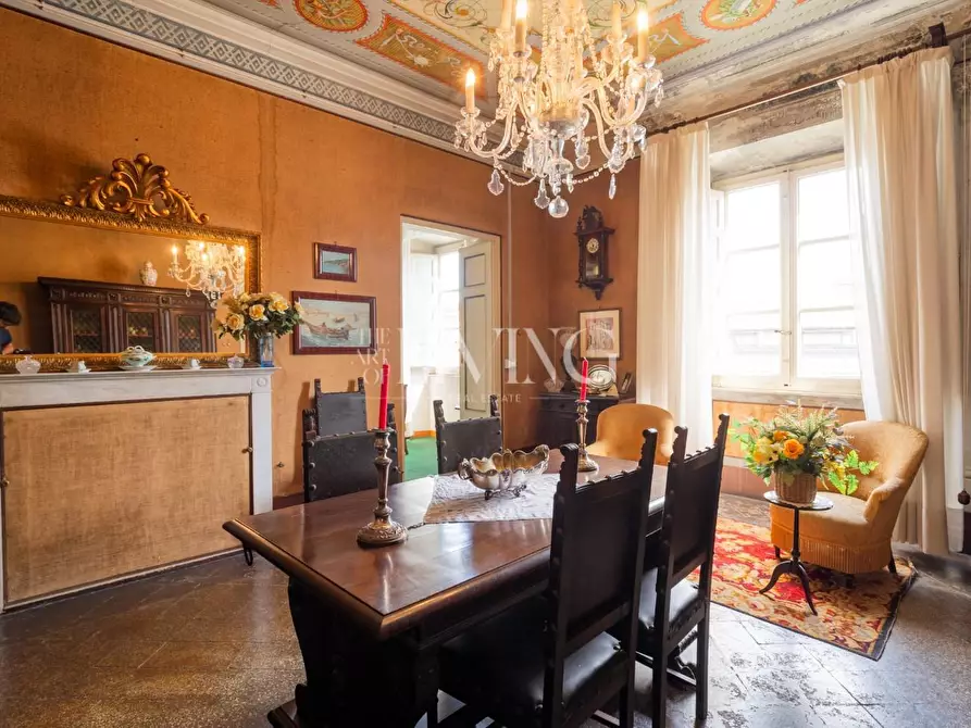 Immagine 14 di Appartamento in vendita  a Lucca