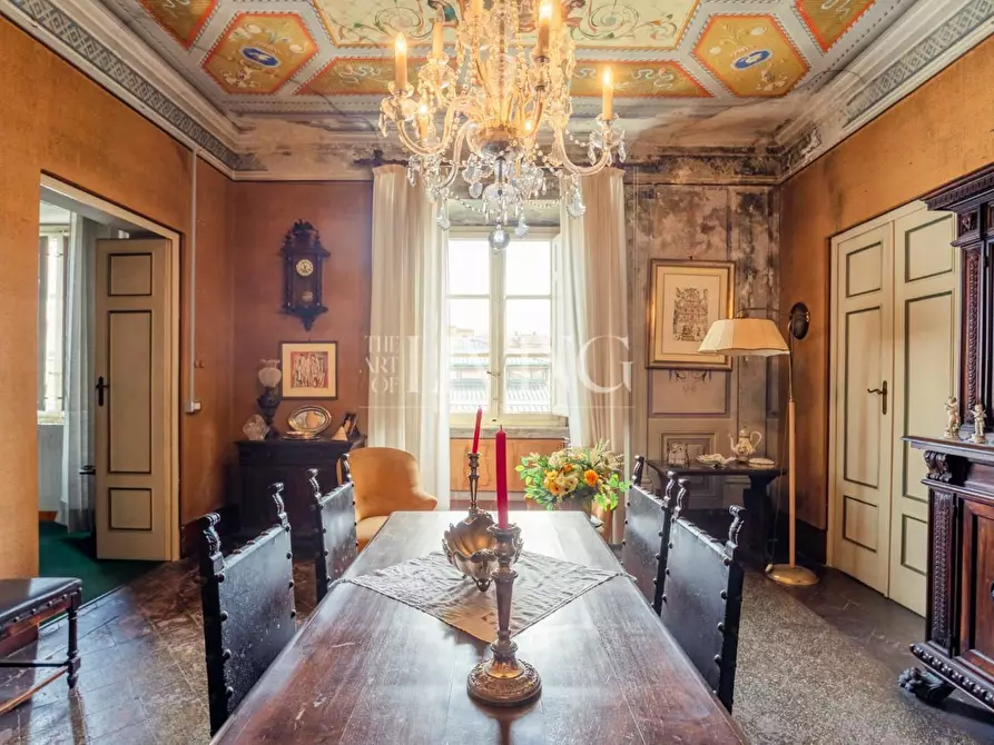 Immagine 16 di Appartamento in vendita  a Lucca