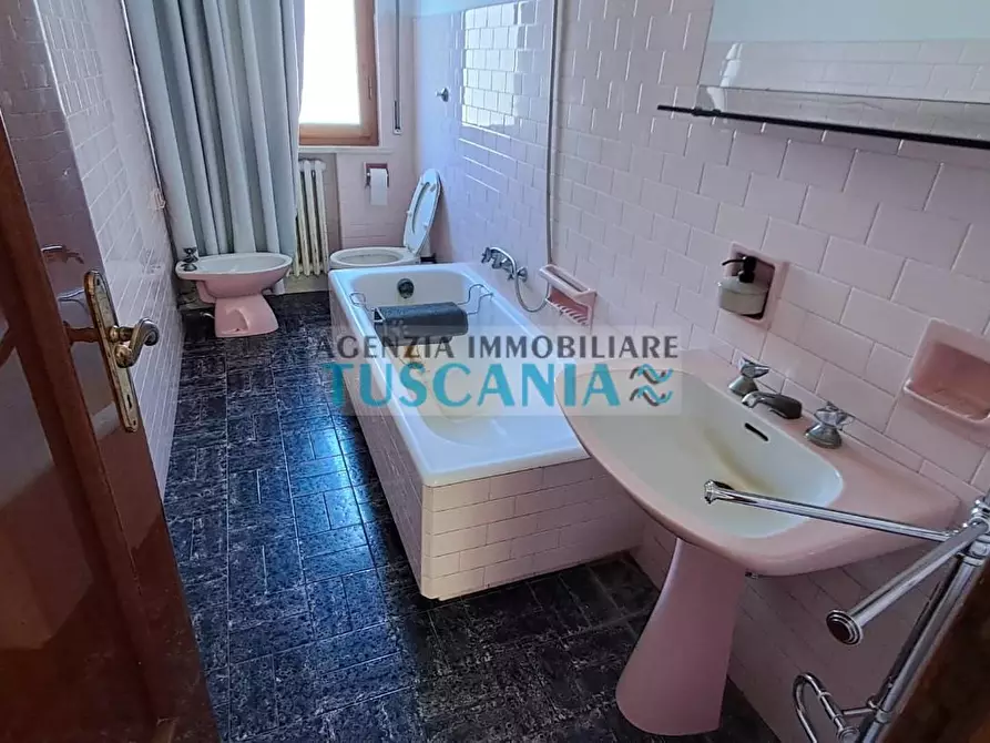 Immagine 13 di Casa bifamiliare in vendita  a Cecina