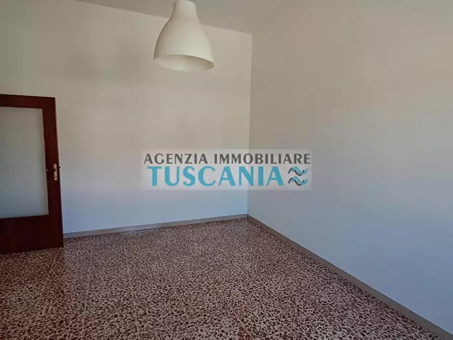 Immagine 11 di Casa bifamiliare in vendita  a Cecina