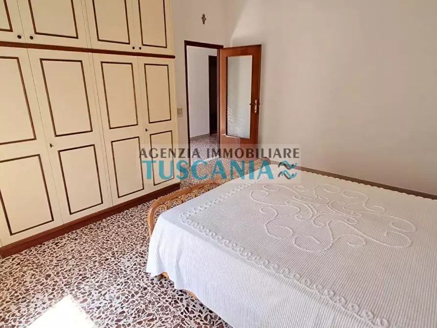 Immagine 9 di Casa bifamiliare in vendita  a Cecina