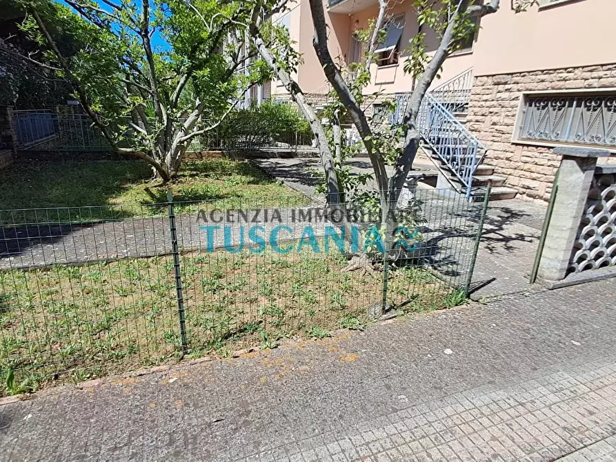 Immagine 33 di Casa bifamiliare in vendita  a Cecina