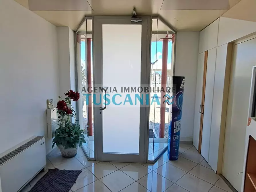 Immagine 17 di Capannone industriale in vendita  a Cecina