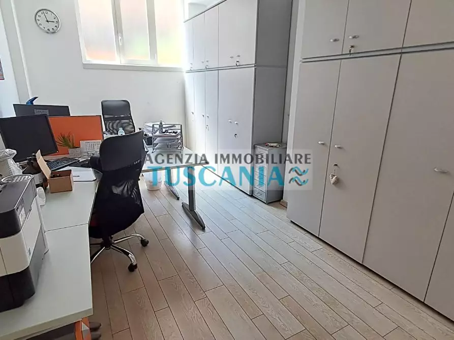 Immagine 16 di Capannone industriale in vendita  a Cecina