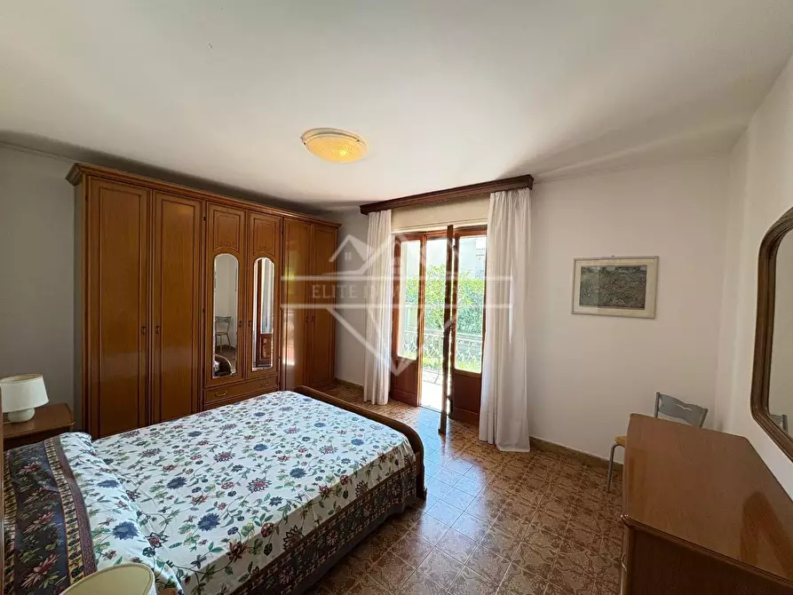 Immagine 13 di Appartamento in vendita  a Massa