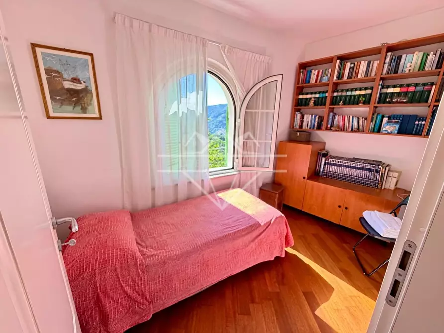 Immagine 28 di Villa in vendita  a Carrara