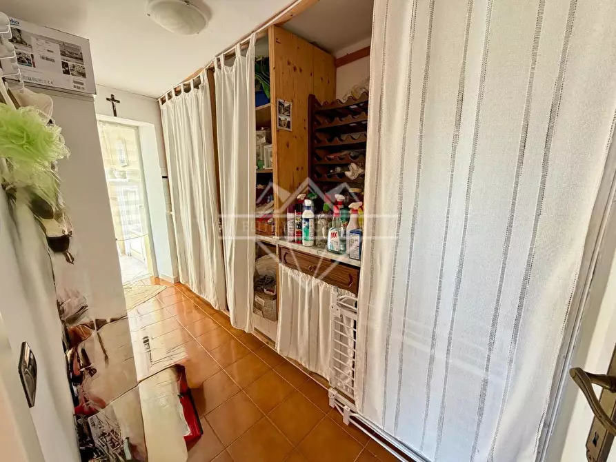 Immagine 33 di Villa in vendita  a Carrara