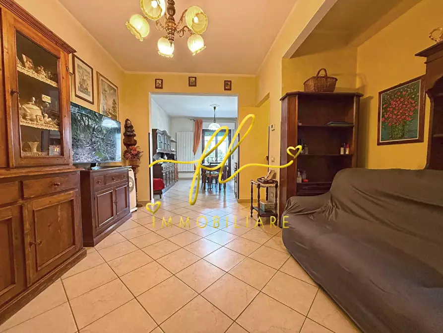 Immagine 1 di Appartamento in vendita  a Cecina