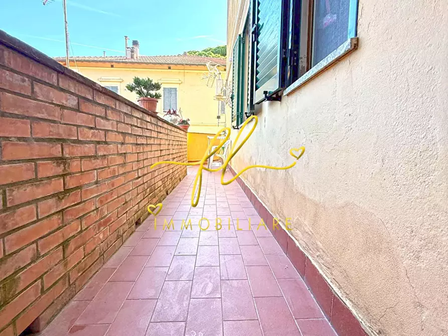 Immagine 34 di Appartamento in vendita  a Cecina