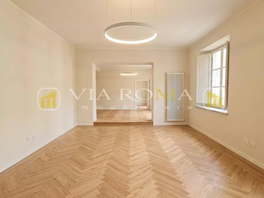 Immagine 5 di Appartamento in vendita  a Lucca