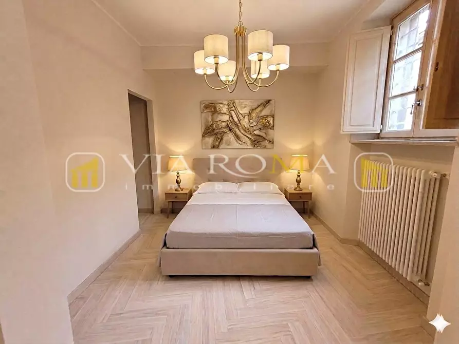 Immagine 11 di Appartamento in vendita  a Lucca