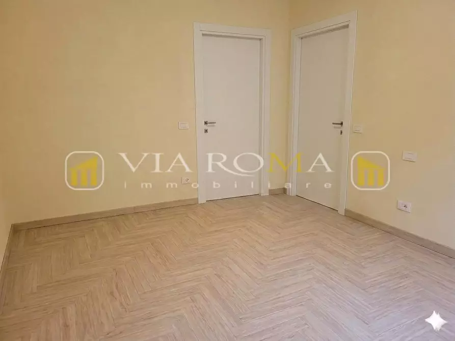 Immagine 18 di Appartamento in vendita  a Lucca