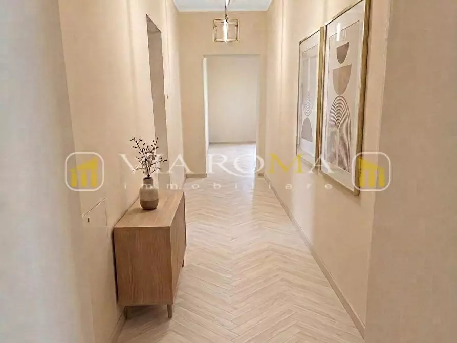 Immagine 9 di Appartamento in vendita  a Lucca
