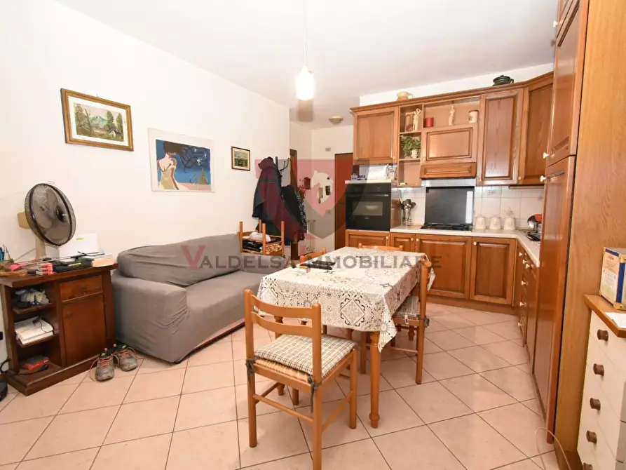 Immagine 9 di Appartamento in vendita  a Colle Di Val D'elsa