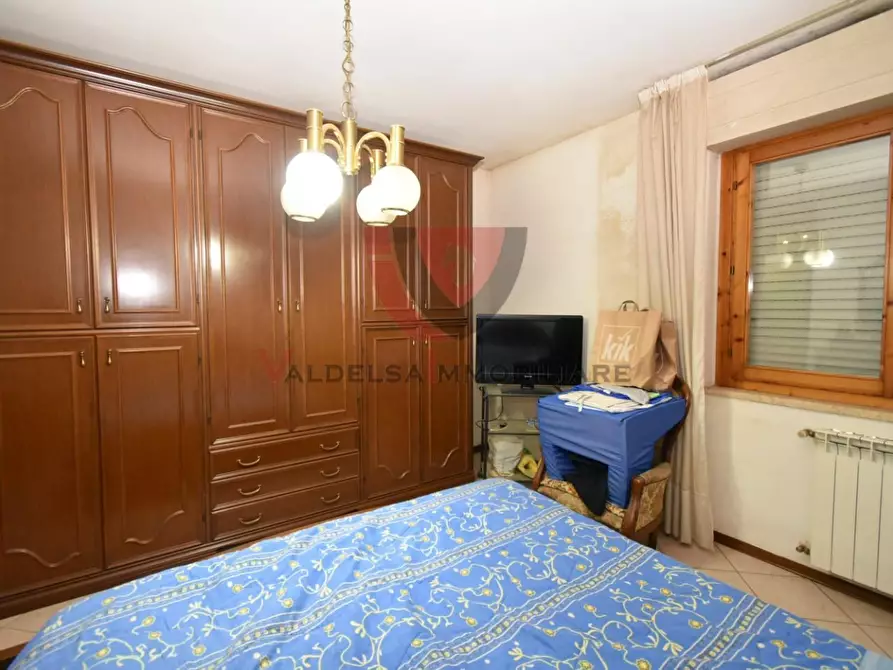 Immagine 19 di Appartamento in vendita  a Colle Di Val D'elsa