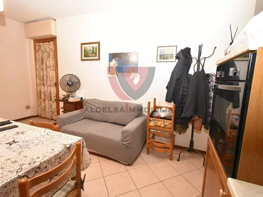 Immagine 10 di Appartamento in vendita  a Colle Di Val D'elsa