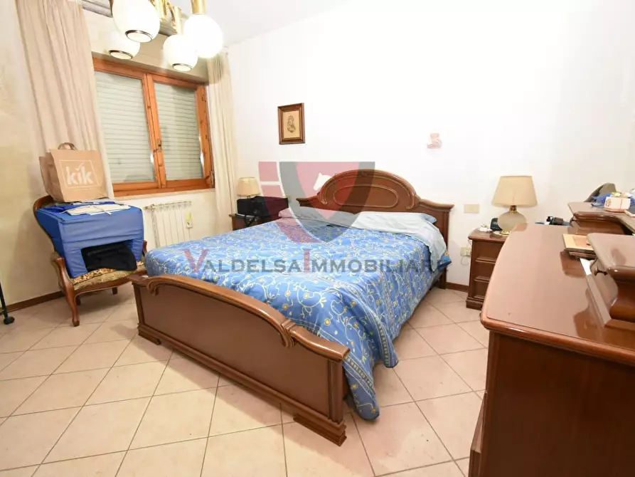 Immagine 13 di Appartamento in vendita  a Colle Di Val D'elsa